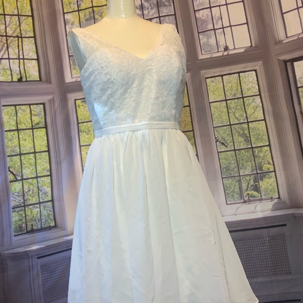 Elegant White Lace Dress